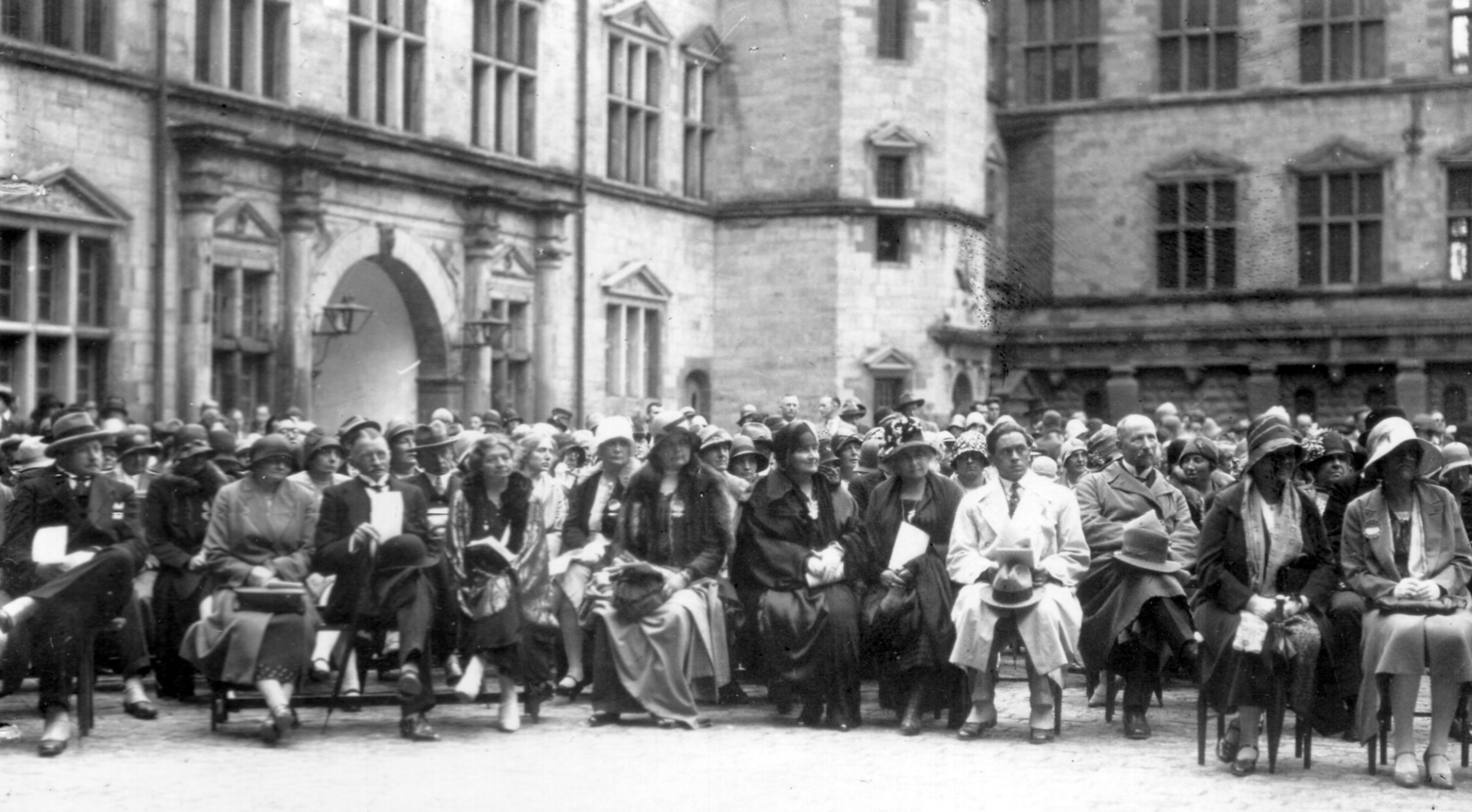1929年、AMIの設立につながった第1回国際モンテッソーリ大会の参加者たち